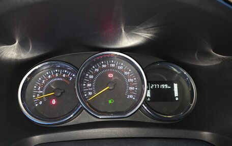 Renault Logan II, 2019 год, 820 000 рублей, 9 фотография