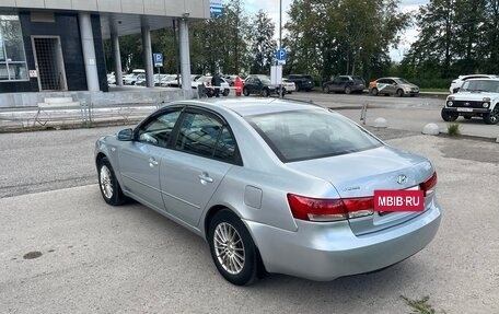 Hyundai Sonata VI, 2007 год, 530 000 рублей, 3 фотография