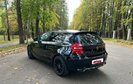 BMW 1 серия, 2011 год, 700 000 рублей, 6 фотография