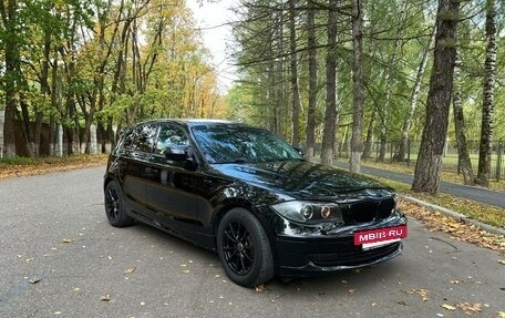 BMW 1 серия, 2011 год, 700 000 рублей, 8 фотография