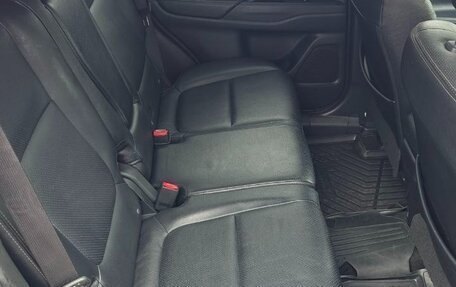 Mitsubishi Outlander III рестайлинг 3, 2018 год, 1 890 000 рублей, 12 фотография