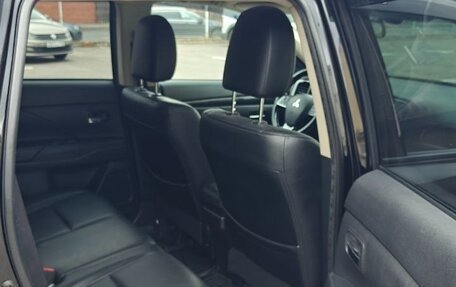 Mitsubishi Outlander III рестайлинг 3, 2018 год, 1 890 000 рублей, 11 фотография