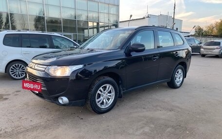 Mitsubishi Outlander III рестайлинг 3, 2012 год, 1 350 000 рублей, 2 фотография