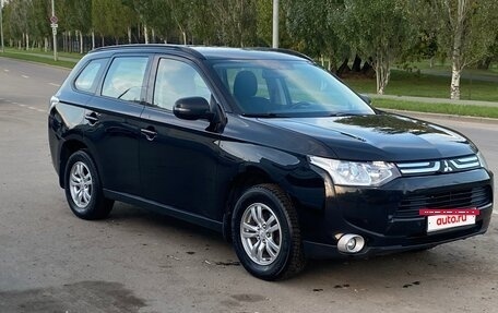Mitsubishi Outlander III рестайлинг 3, 2012 год, 1 350 000 рублей, 14 фотография