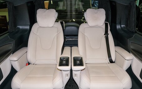 Mercedes-Benz V-Класс, 2023 год, 9 200 000 рублей, 26 фотография