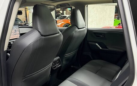 Toyota RAV4, 2025 год, 4 150 000 рублей, 2 фотография