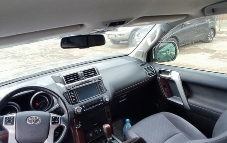 Toyota Land Cruiser Prado 150 рестайлинг 2, 2016 год, 3 900 000 рублей, 2 фотография