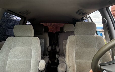 KIA Carnival III, 2005 год, 400 000 рублей, 8 фотография