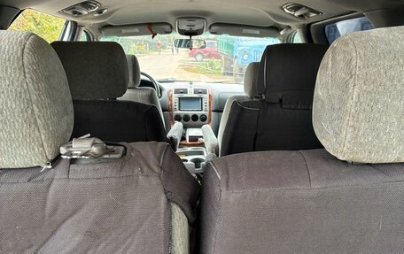 KIA Carnival III, 2005 год, 400 000 рублей, 9 фотография