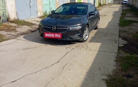 Opel Insignia II рестайлинг, 2021 год, 1 950 000 рублей, 2 фотография