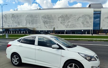 Hyundai Solaris II рестайлинг, 2016 год, 890 000 рублей, 3 фотография