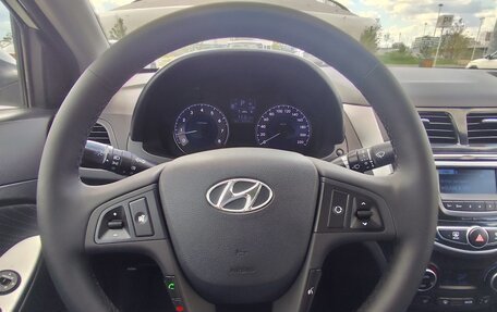 Hyundai Solaris II рестайлинг, 2016 год, 890 000 рублей, 7 фотография
