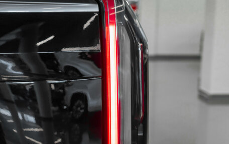 Cadillac Escalade V, 2023 год, 12 400 000 рублей, 9 фотография