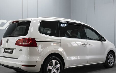 Volkswagen Sharan II, 2013 год, 1 210 000 рублей, 2 фотография
