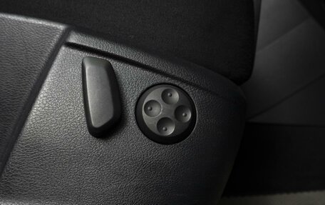 Volkswagen Sharan II, 2013 год, 1 210 000 рублей, 21 фотография