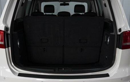 Volkswagen Sharan II, 2013 год, 1 210 000 рублей, 23 фотография