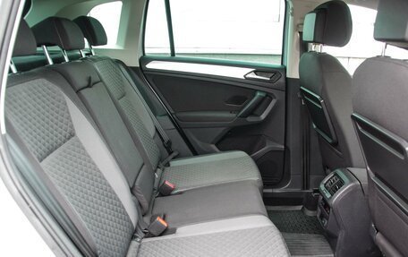 Volkswagen Tiguan II, 2019 год, 2 490 000 рублей, 9 фотография