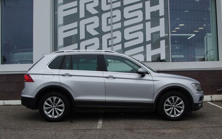 Volkswagen Tiguan II, 2019 год, 2 490 000 рублей, 5 фотография