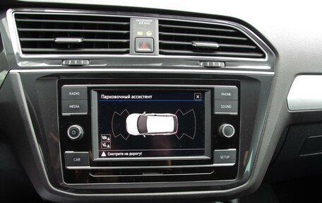 Volkswagen Tiguan II, 2019 год, 2 490 000 рублей, 19 фотография
