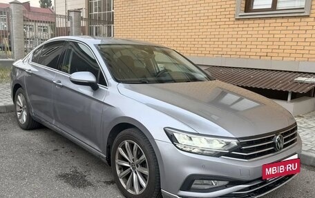 Volkswagen Passat B8 рестайлинг, 2020 год, 3 350 000 рублей, 3 фотография