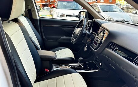 Mitsubishi Outlander III рестайлинг 3, 2020 год, 2 670 000 рублей, 21 фотография