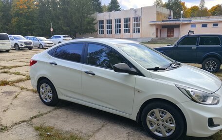 Hyundai Solaris II рестайлинг, 2012 год, 620 000 рублей, 2 фотография