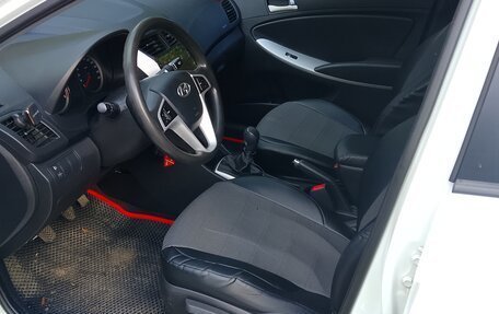 Hyundai Solaris II рестайлинг, 2012 год, 620 000 рублей, 6 фотография