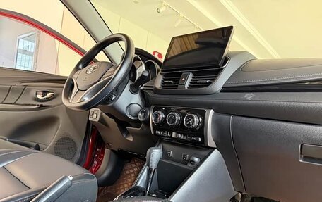 Toyota Yaris XP150 рестайлинг, 2023 год, 1 730 000 рублей, 13 фотография
