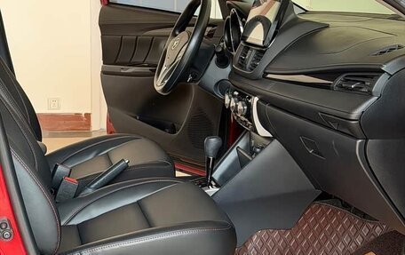 Toyota Yaris XP150 рестайлинг, 2023 год, 1 730 000 рублей, 11 фотография