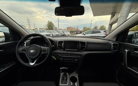 KIA Sportage IV рестайлинг, 2018 год, 2 050 000 рублей, 10 фотография
