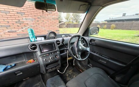 Toyota bB I рестайлинг, 2002 год, 110 000 рублей, 9 фотография
