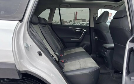 Toyota RAV4, 2024 год, 3 499 900 рублей, 15 фотография