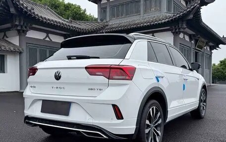 Volkswagen T-Roc I, 2022 год, 1 730 004 рублей, 3 фотография