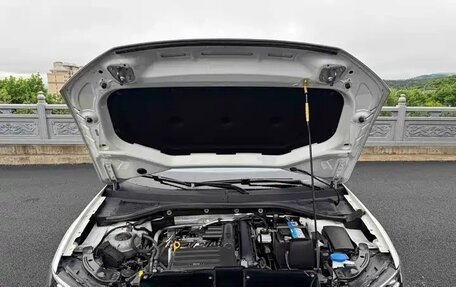 Volkswagen T-Roc I, 2022 год, 1 730 004 рублей, 12 фотография