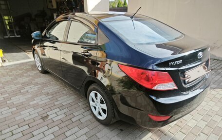 Hyundai Solaris II рестайлинг, 2011 год, 610 000 рублей, 5 фотография