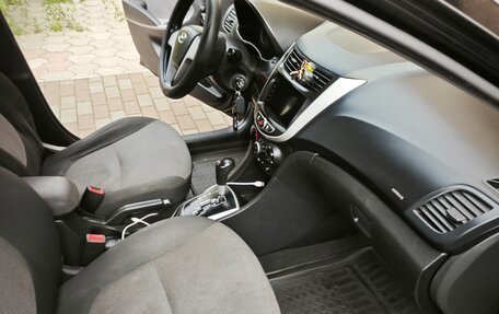 Hyundai Solaris II рестайлинг, 2011 год, 610 000 рублей, 16 фотография