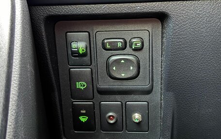 Toyota Land Cruiser Prado 150 рестайлинг 2, 2011 год, 2 799 000 рублей, 27 фотография