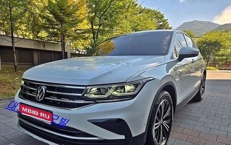 Volkswagen Tiguan II, 2023 год, 3 180 000 рублей, 1 фотография