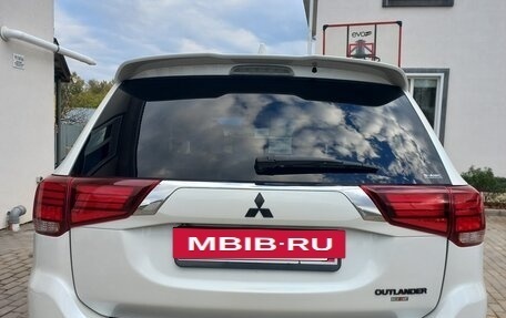 Mitsubishi Outlander III рестайлинг 3, 2019 год, 2 530 000 рублей, 6 фотография