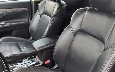 Mitsubishi Outlander III рестайлинг 3, 2019 год, 2 530 000 рублей, 17 фотография