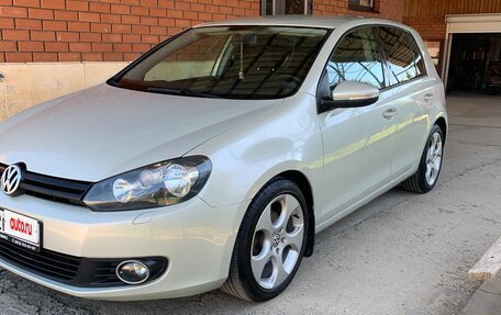 Volkswagen Golf VI, 2012 год, 1 050 000 рублей, 2 фотография