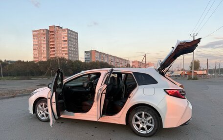Toyota Corolla, 2019 год, 2 200 000 рублей, 4 фотография