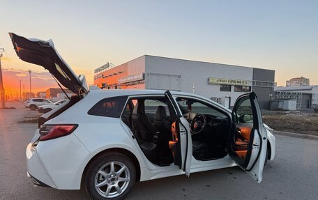 Toyota Corolla, 2019 год, 2 200 000 рублей, 10 фотография