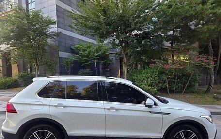 Volkswagen Tiguan II, 2023 год, 3 180 000 рублей, 7 фотография