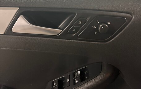 Volkswagen Jetta VI, 2013 год, 850 000 рублей, 12 фотография