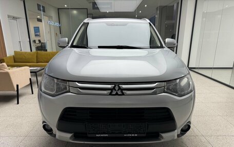 Mitsubishi Outlander III рестайлинг 3, 2015 год, 1 500 000 рублей, 2 фотография