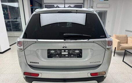 Mitsubishi Outlander III рестайлинг 3, 2015 год, 1 500 000 рублей, 5 фотография