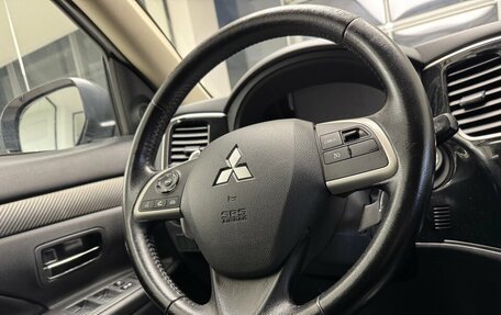 Mitsubishi Outlander III рестайлинг 3, 2015 год, 1 500 000 рублей, 14 фотография