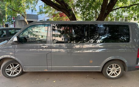 Volkswagen Caravelle T5, 2014 год, 2 000 000 рублей, 4 фотография