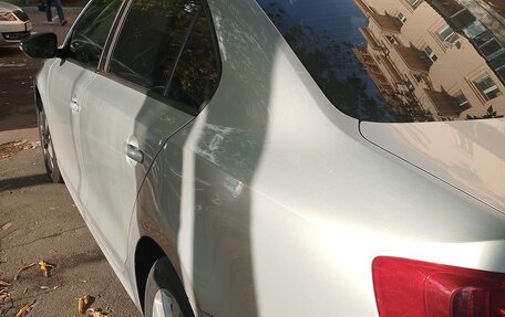 Volkswagen Jetta VI, 2013 год, 950 000 рублей, 3 фотография